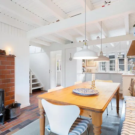 Дом отдыха Stunning In With Kitchen